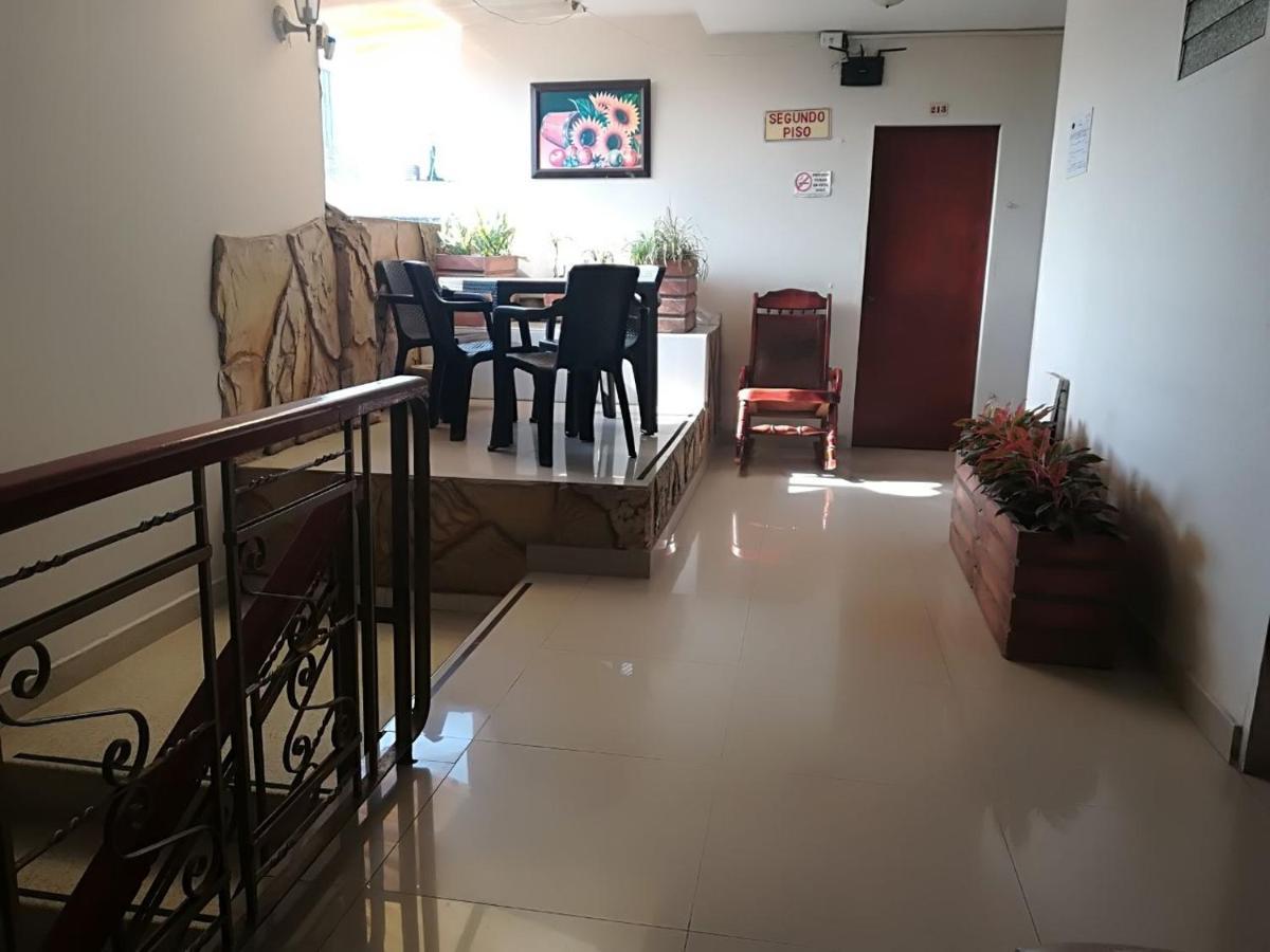 Hotel Granada Inn 巴兰基亚 外观 照片