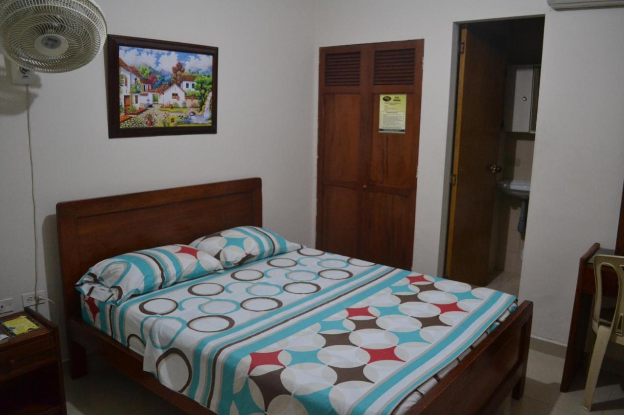 Hotel Granada Inn 巴兰基亚 外观 照片