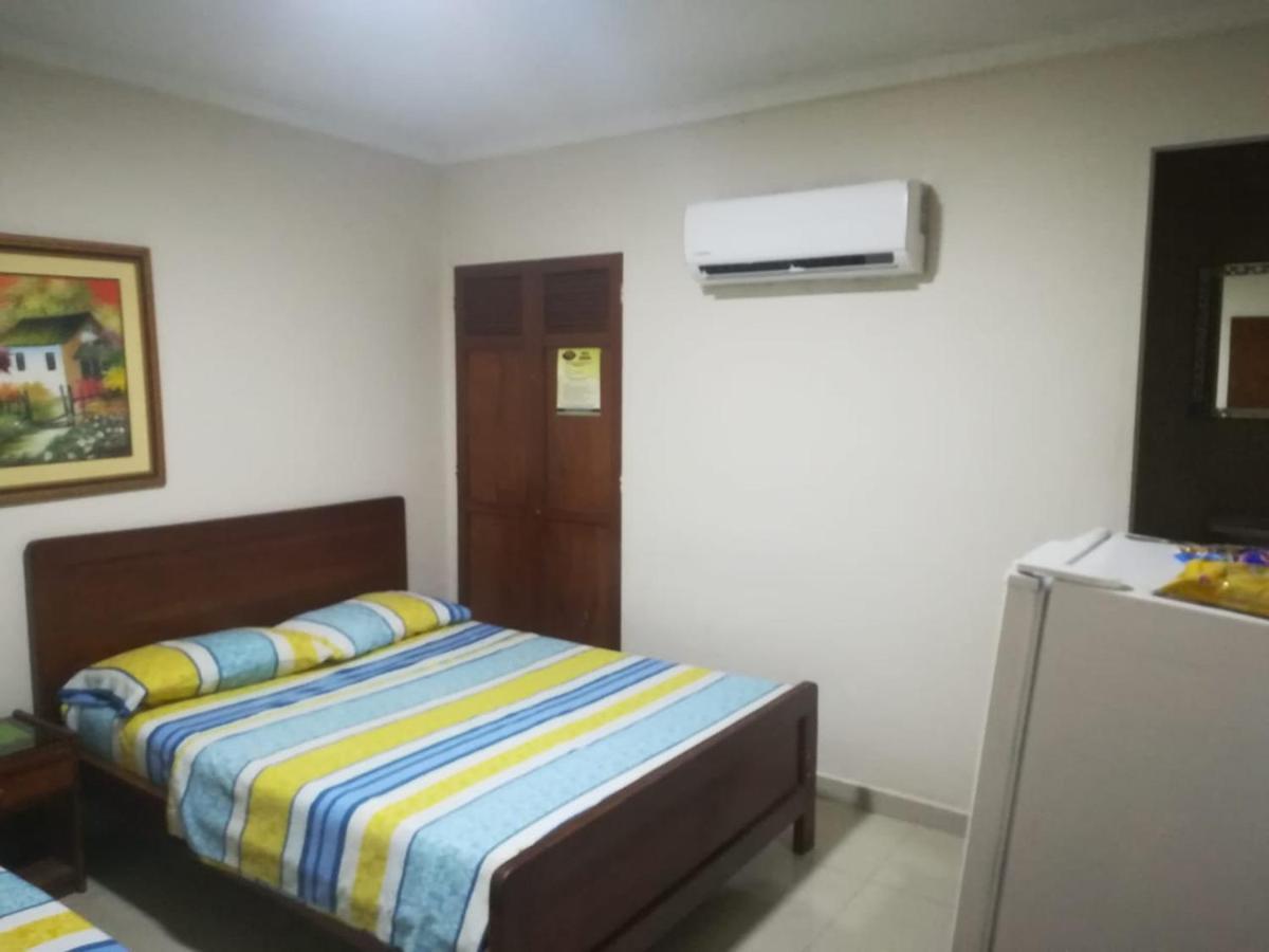 Hotel Granada Inn 巴兰基亚 外观 照片