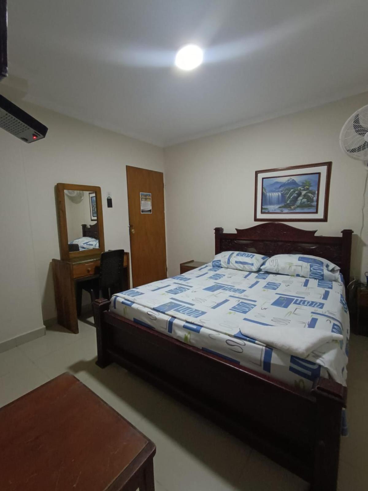 Hotel Granada Inn 巴兰基亚 外观 照片