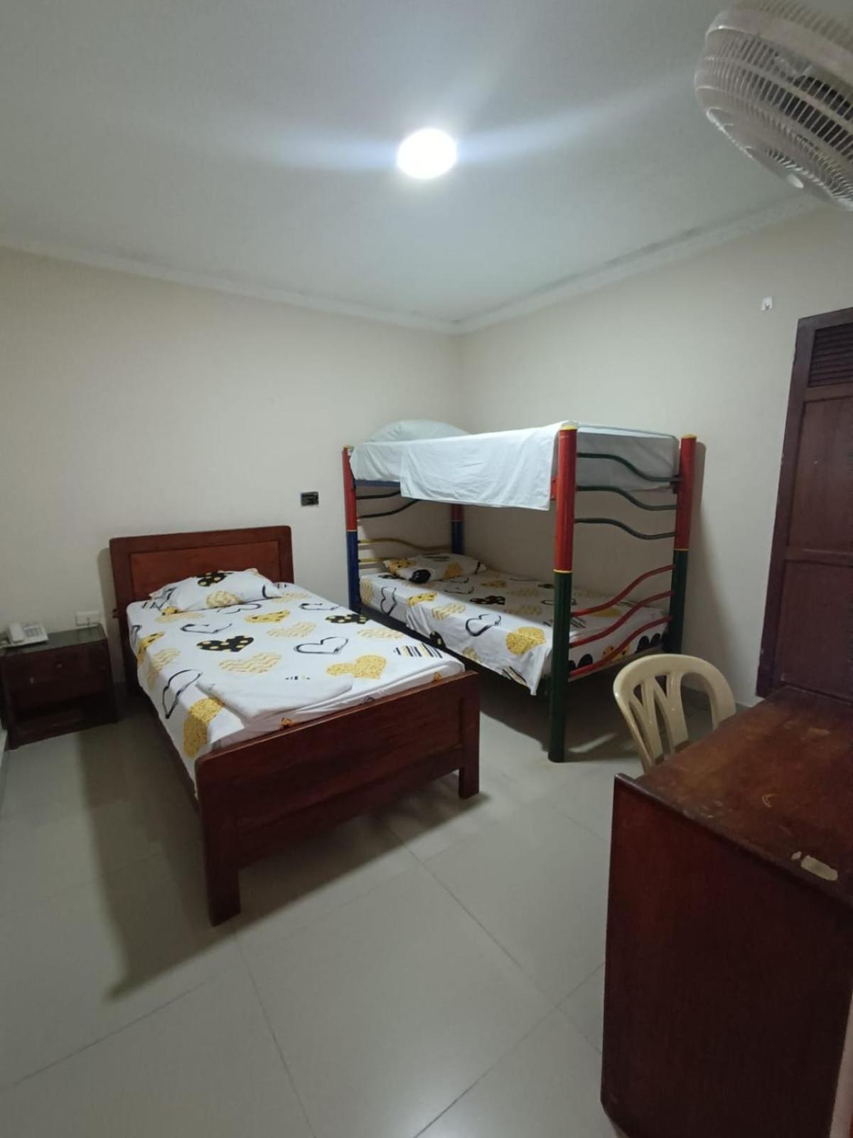Hotel Granada Inn 巴兰基亚 外观 照片